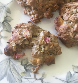 Rhubarb Oatmeal Cookies